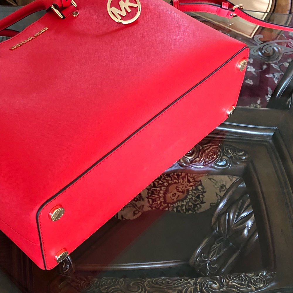 NWT Michael Kors large savannah handbag dk sangria - Picture 5 of 5